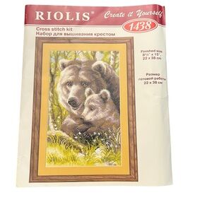 Riolis 1438 BEAR W/CUB‎ CROSS-STITCH KIT ANIMALS WILDLIFE Pattern & Thread